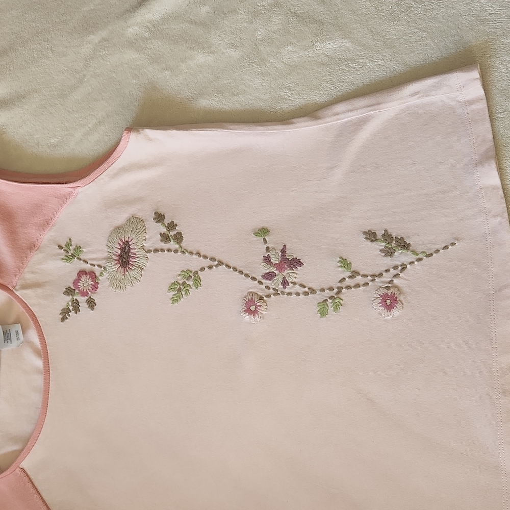 Liz Claiborne Sz L Drk Pink At Shoulders,Light Pink Body Wcascade Flowers - Picture 2 of 10